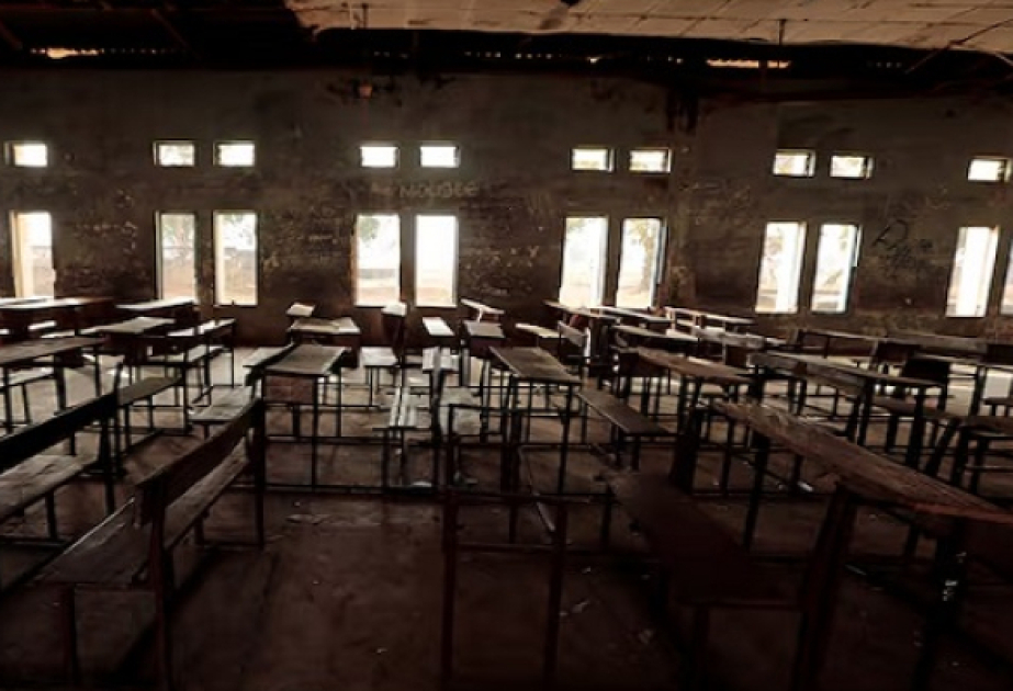 Nigeriyada 300-dən çox şagird və müəllim silahlılar tərəfindən oğurlanıb