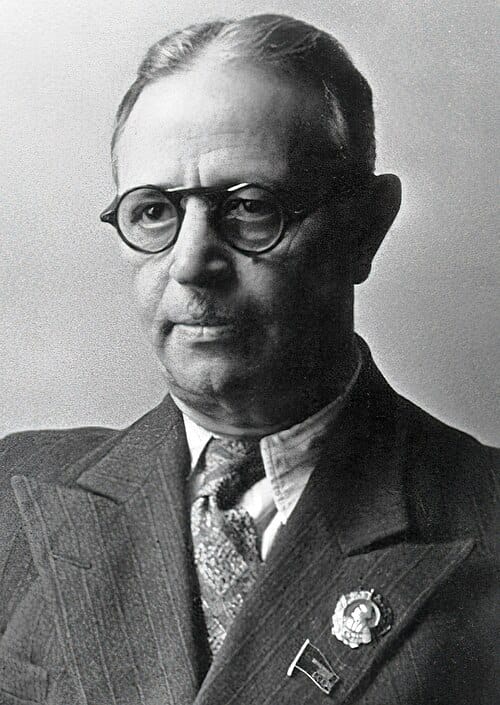 Üzeyir Hacıbəylinin vəfatının ildönümüdür