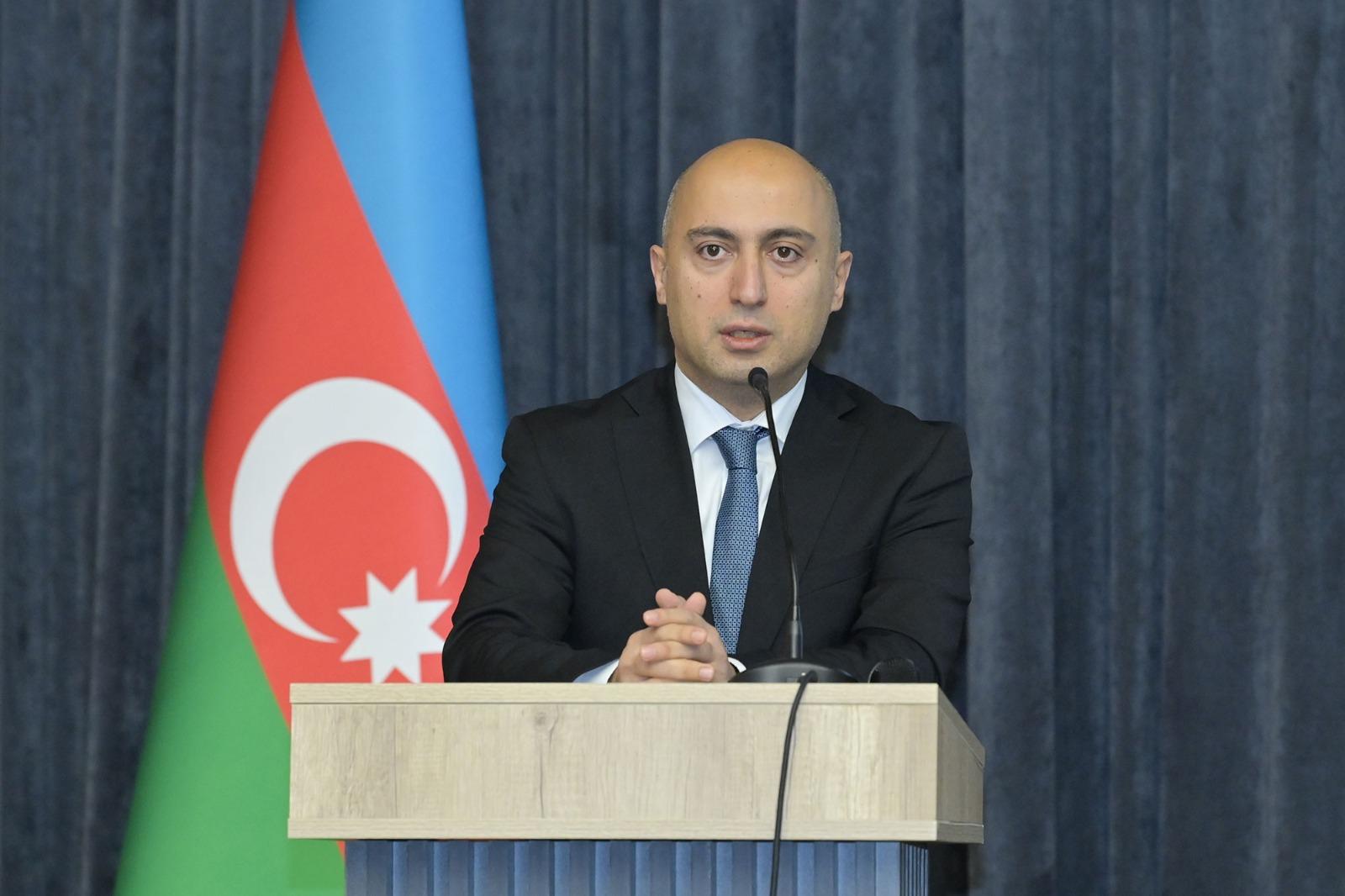 Nazirdən ictimaiyyətə müraciət: Təklif nədirsə, onu müzakirə edək