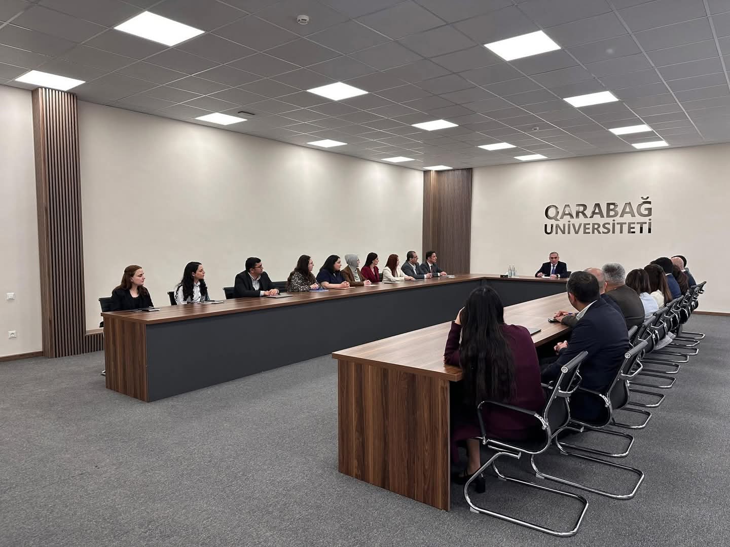 Qarabağ Universitetində Humanitar və sosial elmlər fakültəsinin heyəti ilə görüş keçirilib