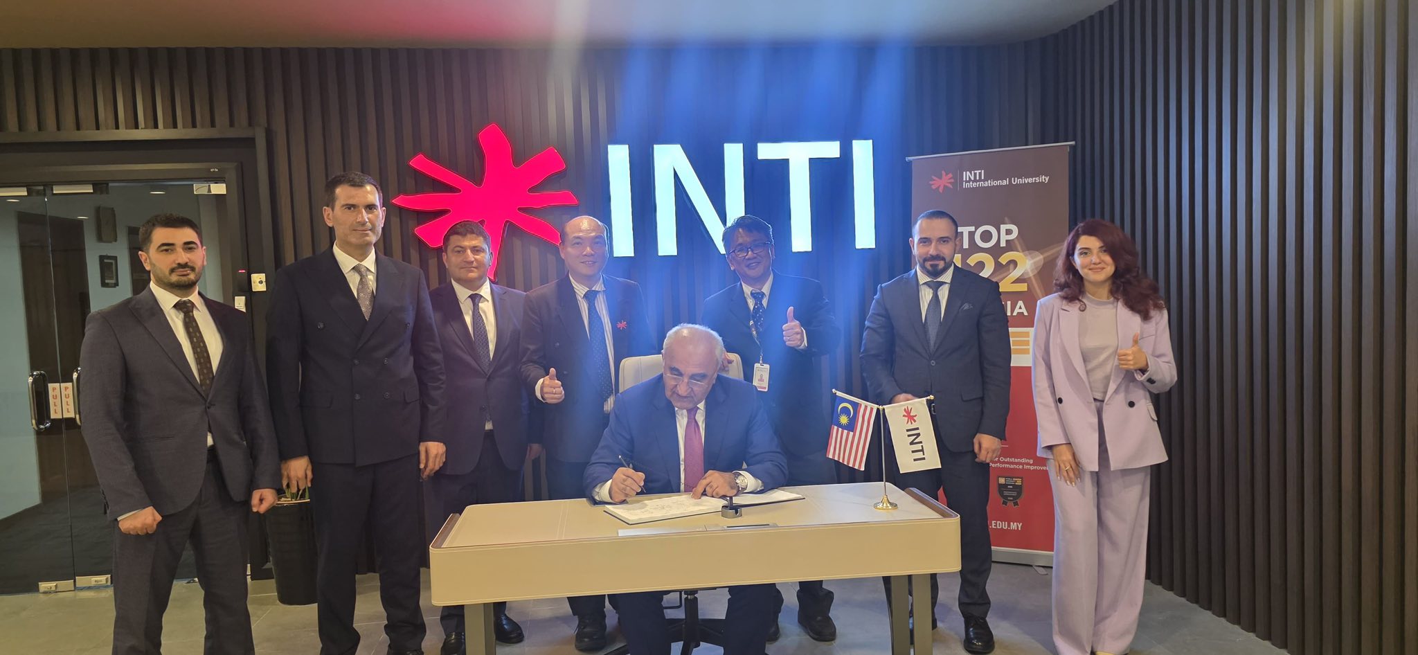 UNEC ilə Malayziya Universiteti arasında memorandum imzalandı