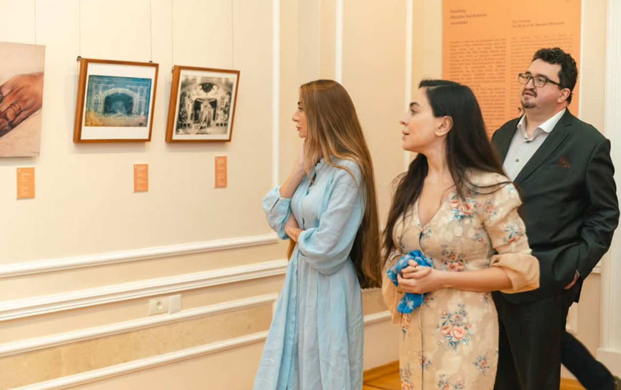 Prezidentin qızları Milli İncəsənət Muzeyində olublar