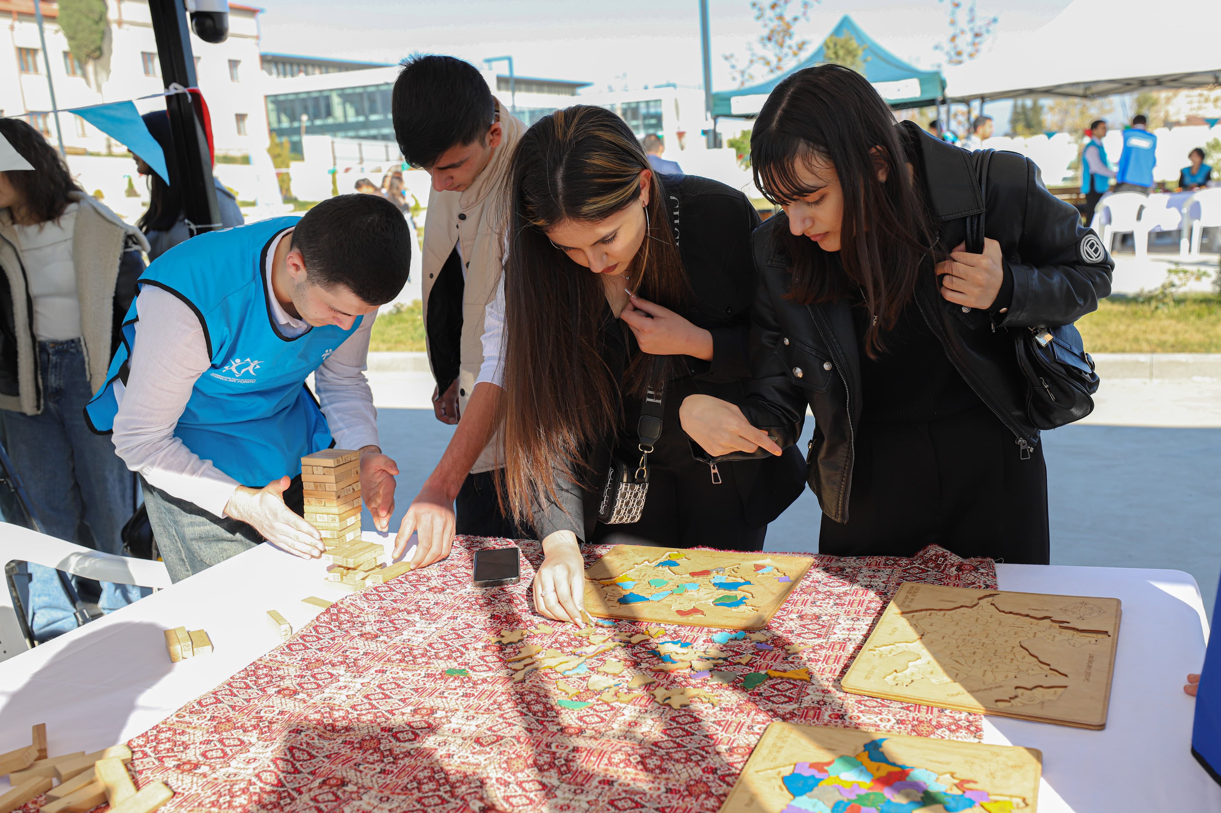        “Səyyar Gənclər Xidməti” fəaliyyətini Xankəndidə uğurla yekunlaşdırıb 