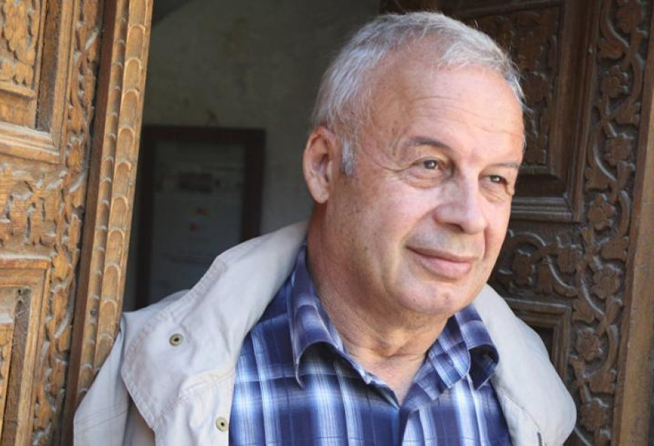 Firuz Mustafa: "Dil torpaq qədər müqəddəsdir"