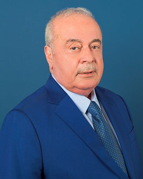 Madər Musayevin doğum günüdür