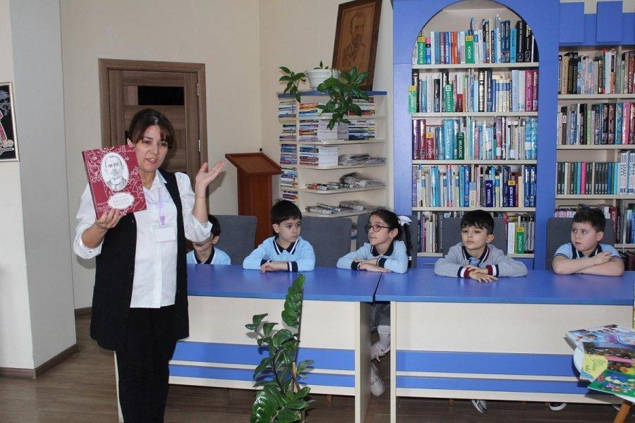 Respublika Uşaq Kitabxanasında məktəblilər üçün maarifləndirici gün keçirildi