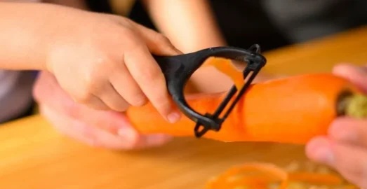 Hansı tərəvəz və meyvələr peel deyil, qabığının bir dəstə vitamin və digər faydalı maddələr var