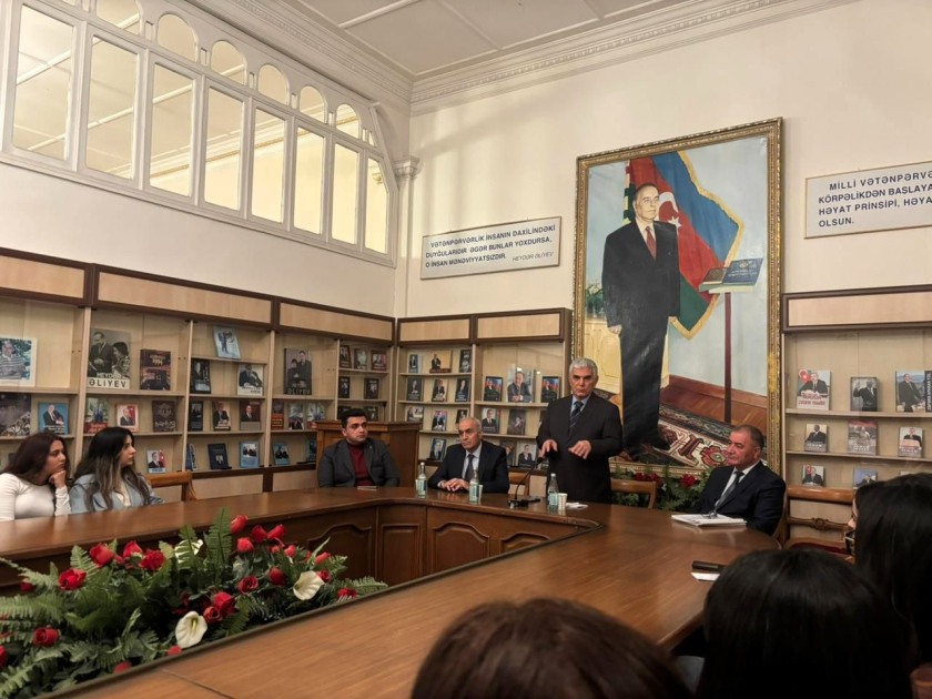 Pedaqoji Universitetdə magistrantlarla görüş keçirilib