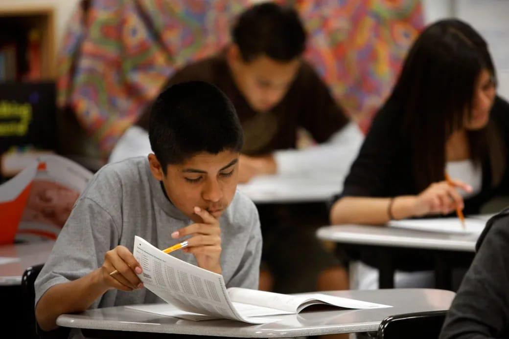 Ser Keir Starmer Peterboroughdakı məktəbdə pulsuz yemək proqramının genişləndirilməsini təsdiqlədi