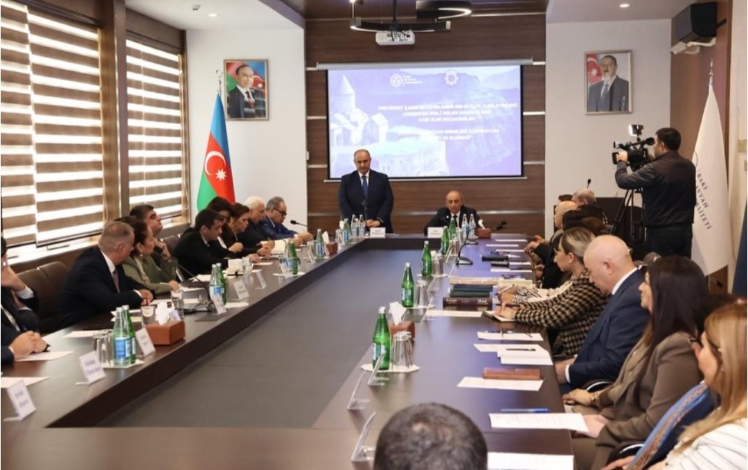 "Qərbi Azərbaycan məsələsi Azərbaycan təhsili və elmində" mövzusunda dəyirmi masa keçirilib