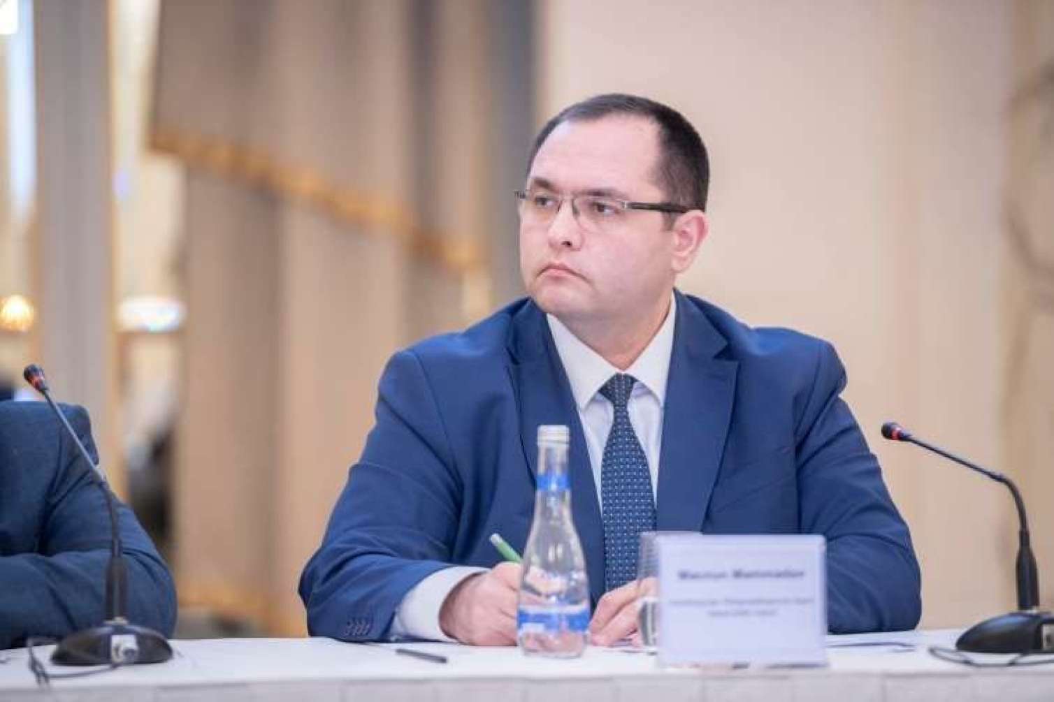 Nazir yüksək vəzifəli şəxsi işdən azad etdi