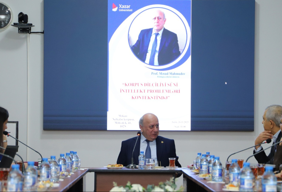 Professor Məsud Mahmudov Xəzər Universitetində korpus dilçiliyinə dair məruzə edib