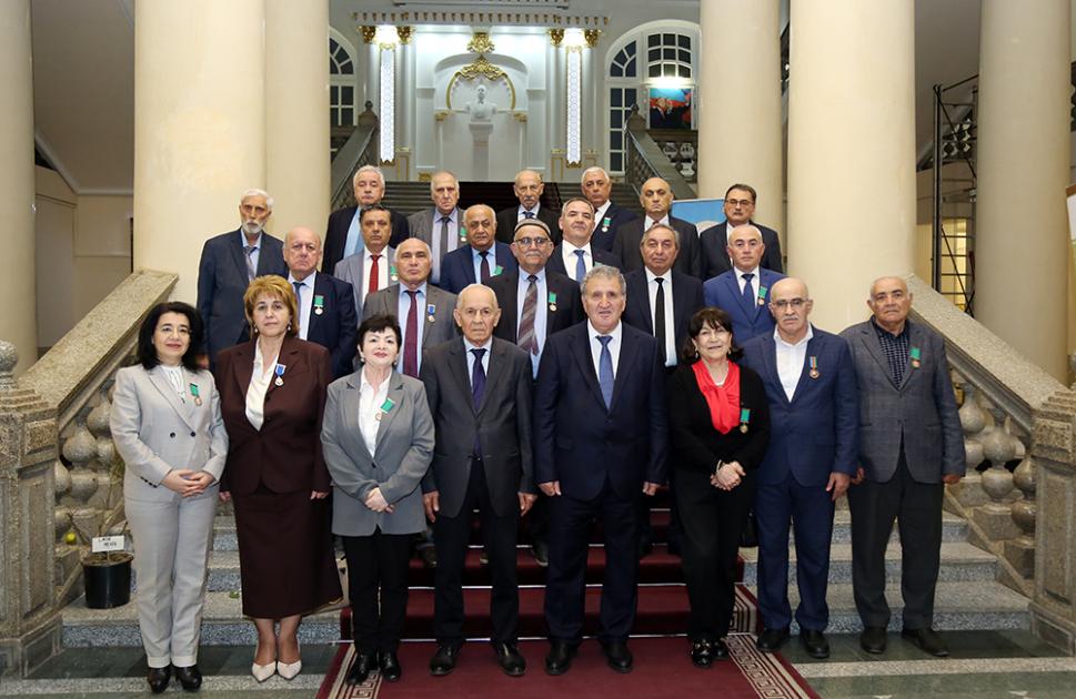 AMEA Rəyasət Heyətinin iclası keçirilib