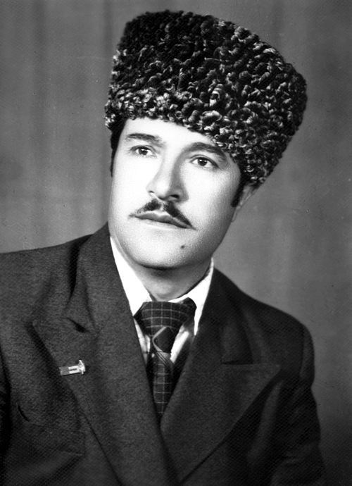 Bu gün tanınmış aşıq və el şairi Alqayıt Xəlilovun doğum günüdür