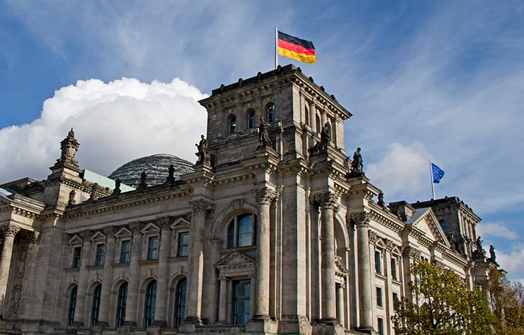 Almaniyada hindistanlı tələbələr mənzil və alman dili öyrənməkdə çətinliklərlə üzləşirlər