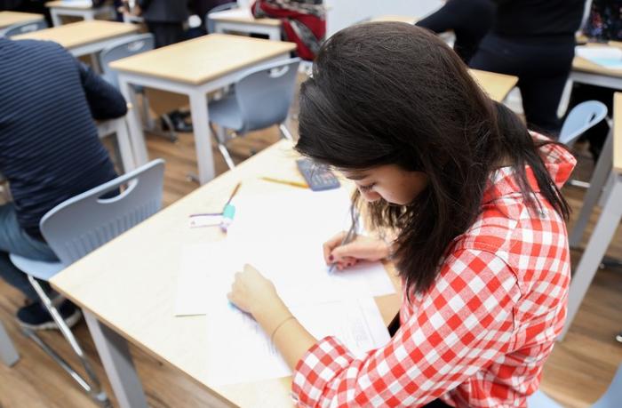 Eksternat imtahanlarına sənəd qəbulunun vaxtı uzadılıb