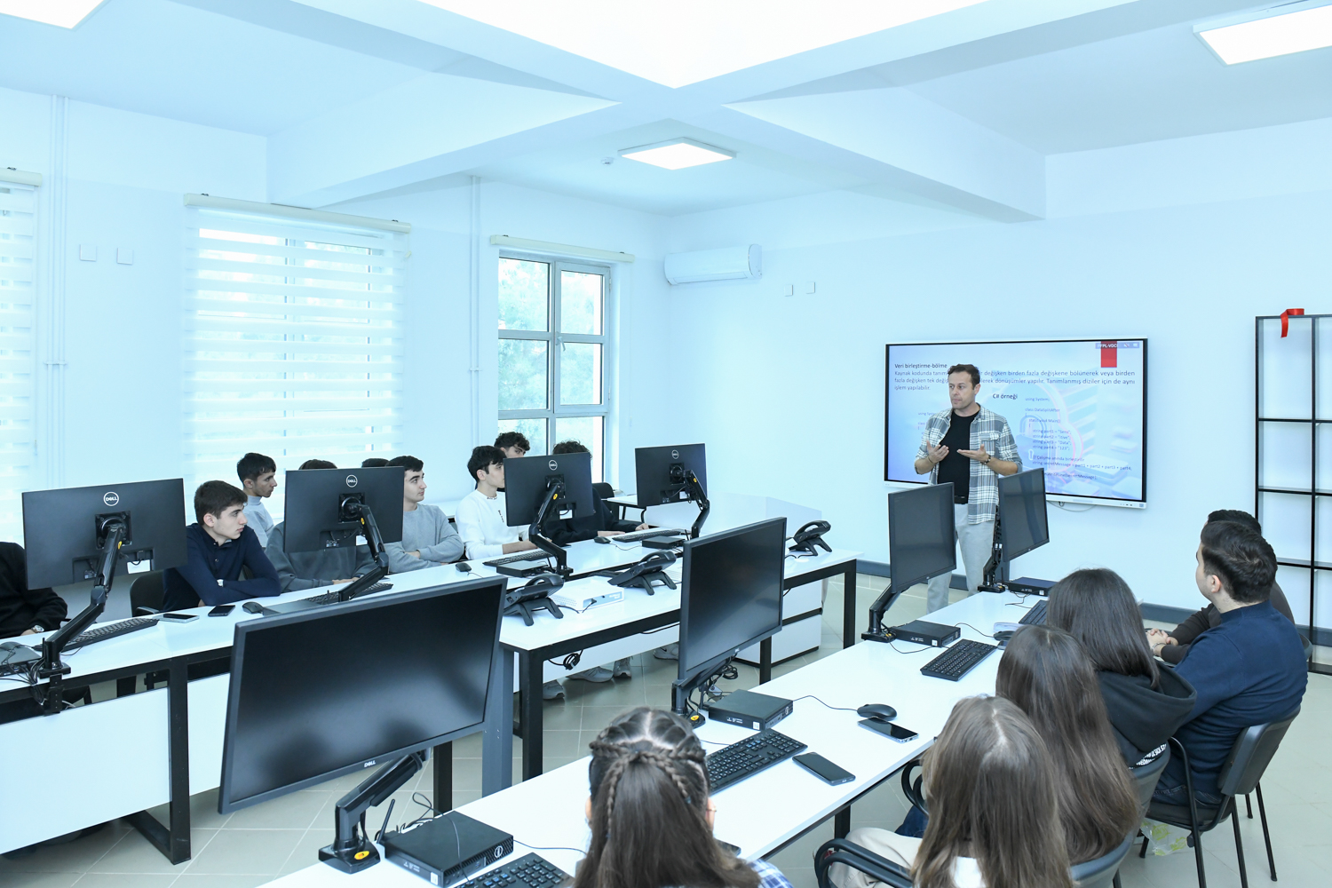 Türkiyəli professorlar BMU-da tədrisə cəlb olunub