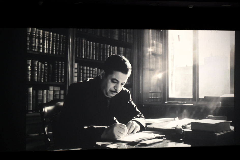 Tofiq Bayramın xatirəsinə ithaf olunan “Şair ömrü” filmi nümayiş edilib