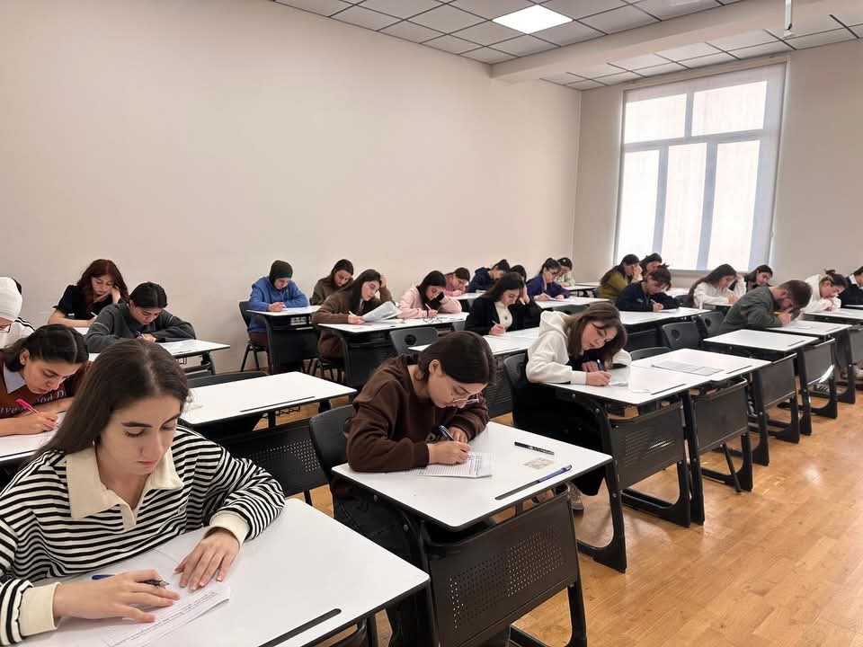 Qarabağ Universitetində payız semestrinin aralıq imtahanları uğurla yekunlaşıb