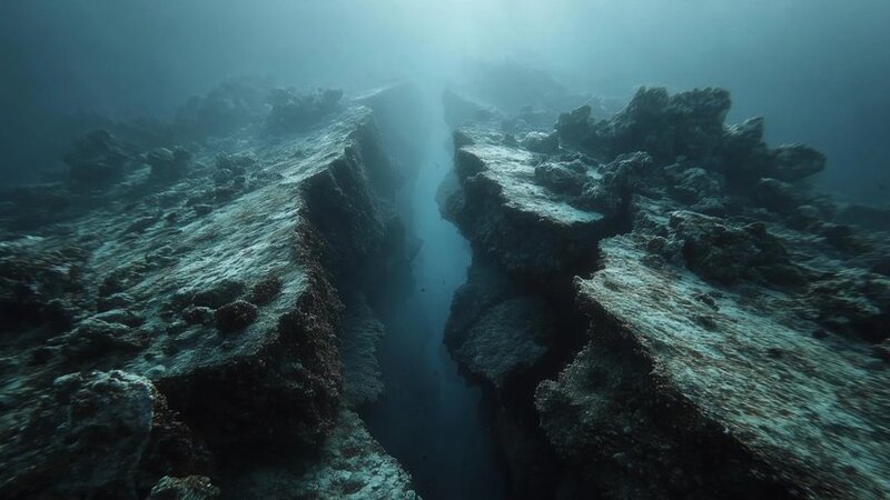 Alimlər açıqladı: Okean dibində böyük çat yaranıb