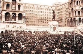 1988-ci il, 3 dekabr — Azərbaycan SSR hakimiyyəti Azadlıq meydanındakı mitinqçilərdən meydanı boşaltmağı tələb etdi