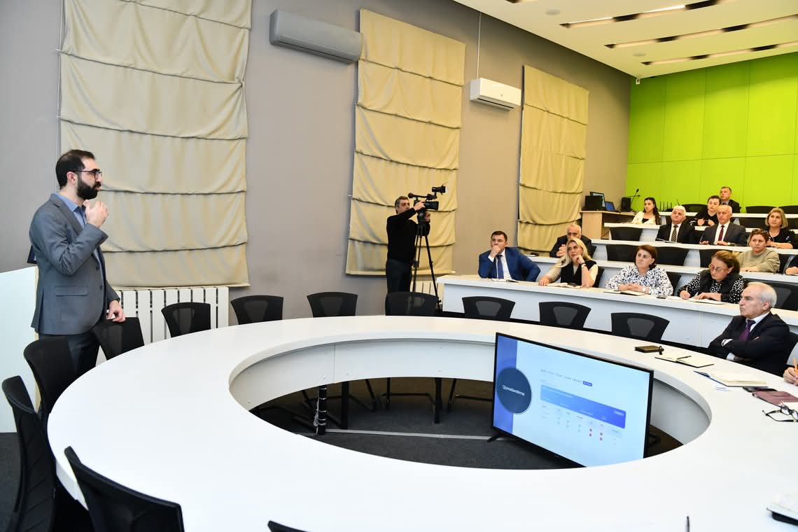 ADNSU-da “Rəqəmsal təhsil ekosistemi və LMS-ə keçid” mövzusunda təlim keçirilib