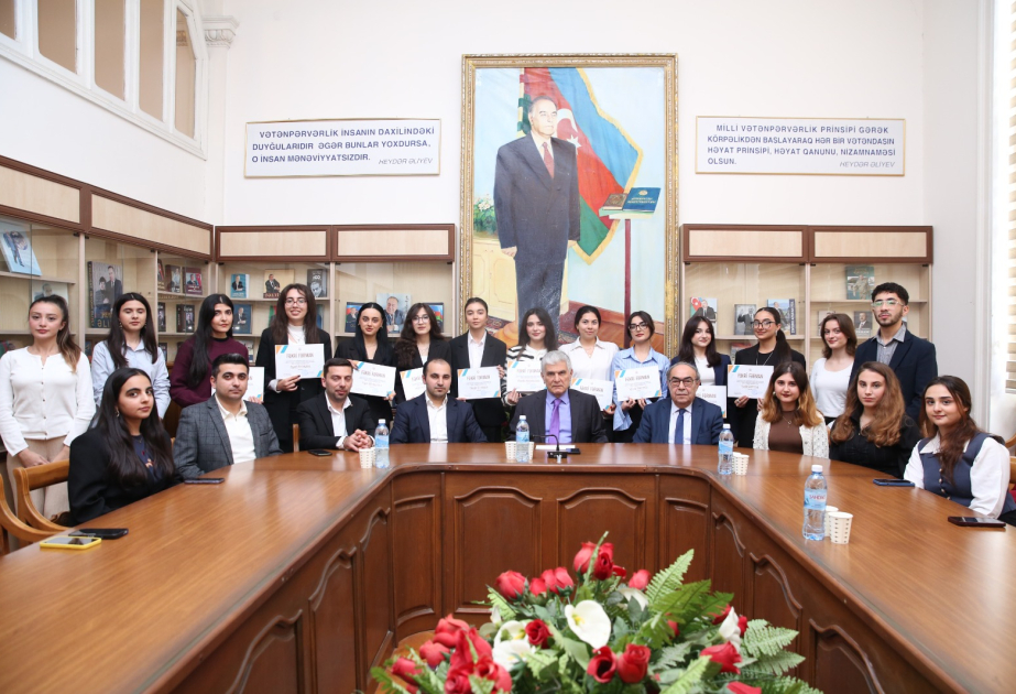 Pedaqoji Universitetdə media könüllüləri ilə görüş olub