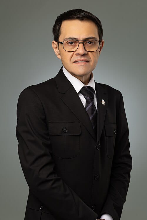 Elçin Əlibəyli – Azərbaycan mediasının tanınmış siması