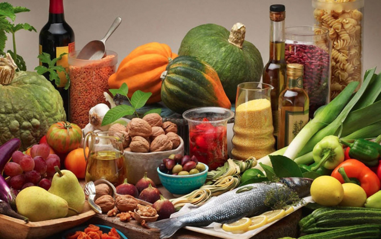 Baş ağrısını dərmansız dayandıran qidalar – Mütəxəssislər tövsiyə edir