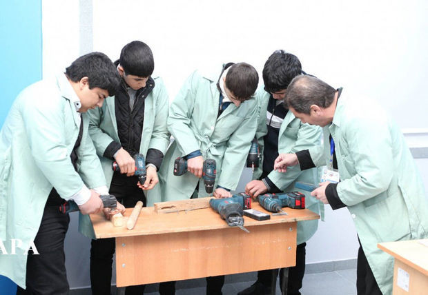 "Yalnız Ali təhsil" stereotipi sındırılır: Peşə təhsili alternativ yol kimi təbliğ olunur