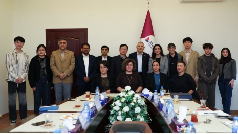  Dil Elmləri İnstitutunun əməkdaşlarının seminarları keçirilib 