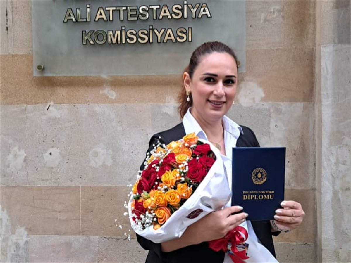 Cəmilə Ağamalıyeva fəlsəfə doktoru elmi dərəcəsi alıb