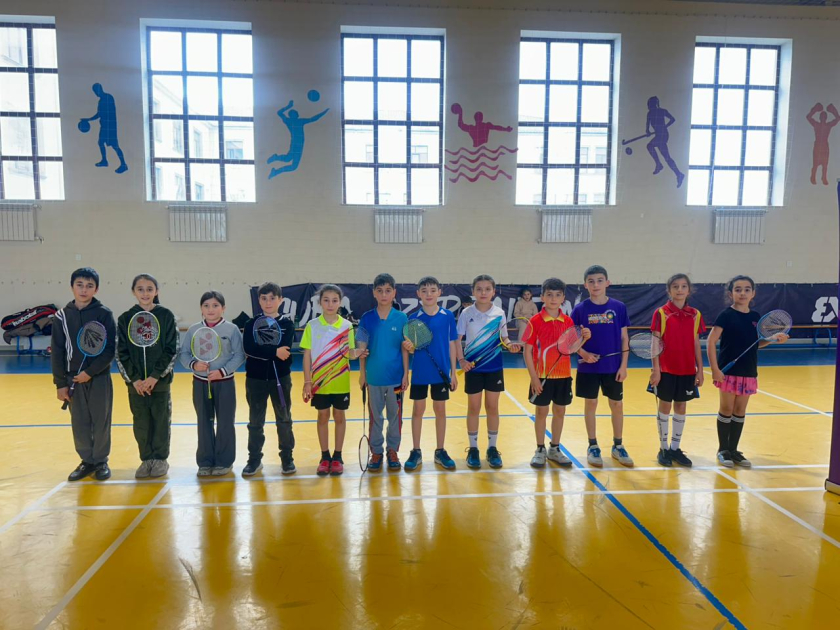 Qusar məktəbliləri badminton yarışının qalibi olub