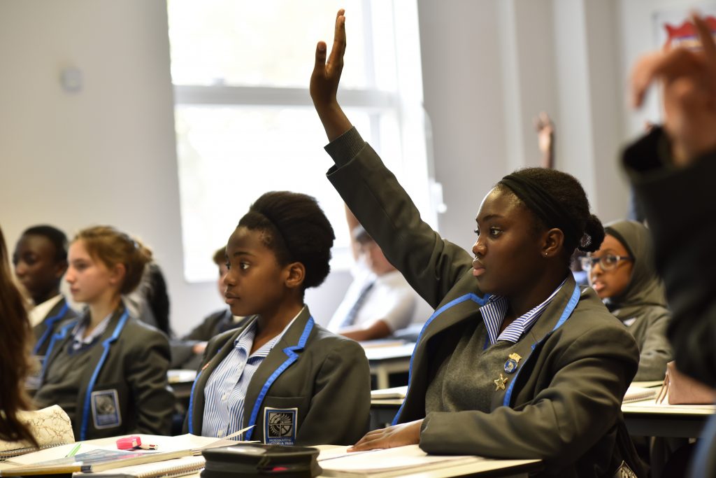 Mossbourne Victoria Park Akademiyasında intizamın qaranlıq tərəfi