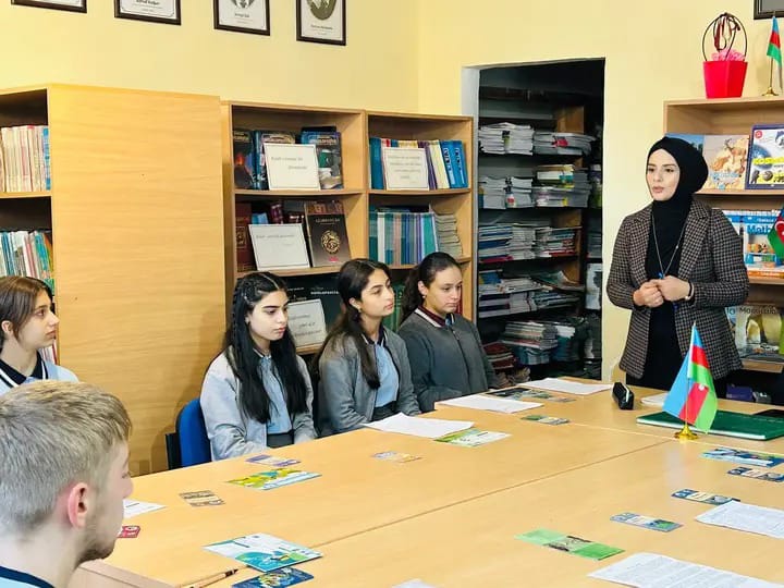 Astara şəhərində məktəblilərə ekoloji maarifləndirmə dərsi keçirildi