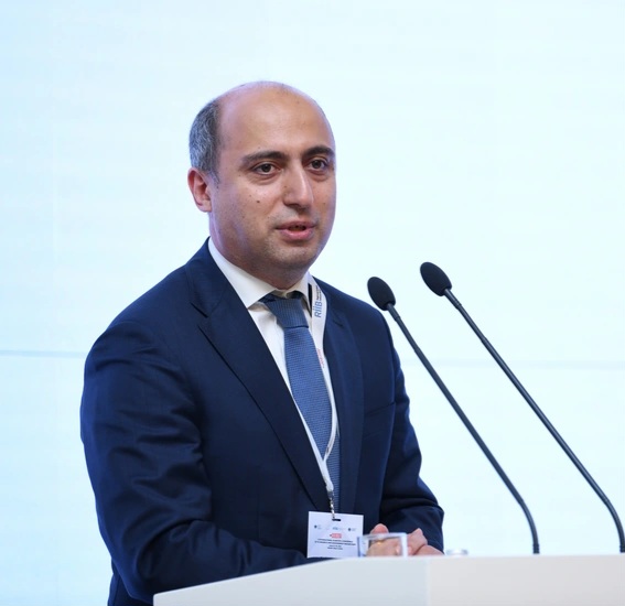 Tədris dilindən asılı olmayaraq, "Azərbaycan tarixi" fənni 6-cı sinifdən etibarən Azərbaycan dilində keçiriləcək