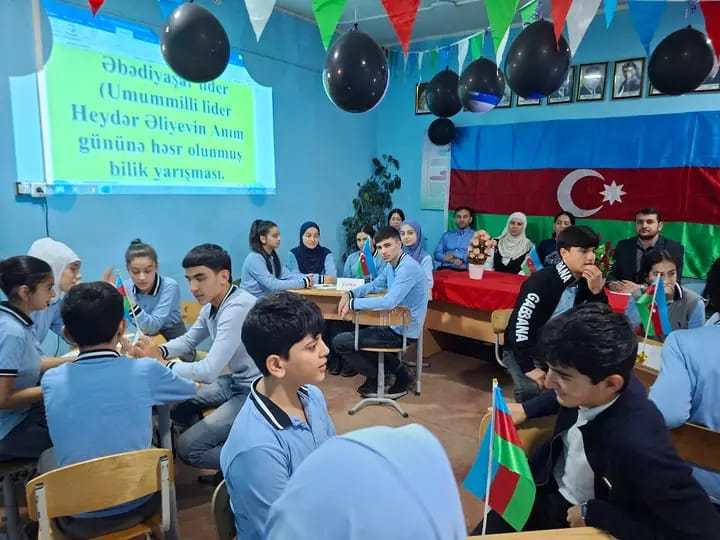 Astara şəhərində Heydər Əliyevin "Anım Günü"nə həsr olunmuş bilik yarışması keçirildi