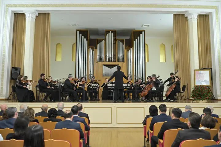 Bakı Musiqi Akademiyasında Ümummilli Lider Heydər Əliyevin anım mərasimi keçirildi