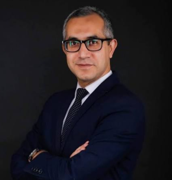 Hazırki kurikulum uşaqlara ağırdır, yoxsa lazımlıdır?