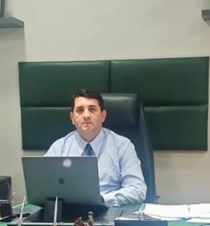 "Boşanan valideynlər uşaqdan intiqam vasitəsi kimi istifadə etməməlidir" – Hüquqşünas