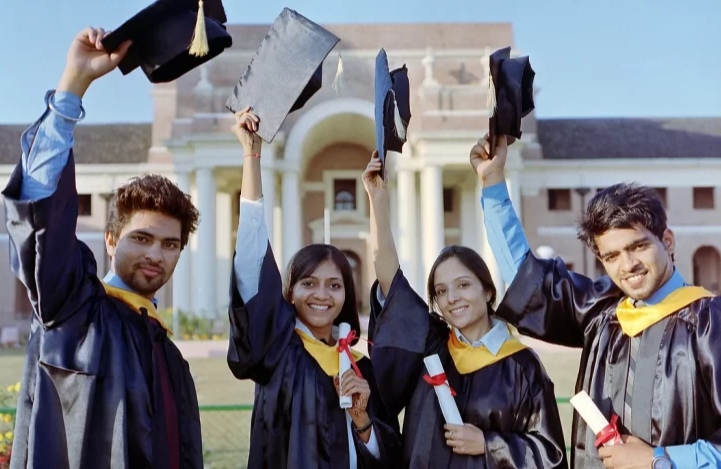 Hindistan universiteti xarici tələbə qəbulunu artırır 