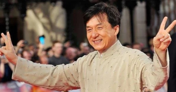 Ceki Çan Xəzər sahilində film çəkəcək