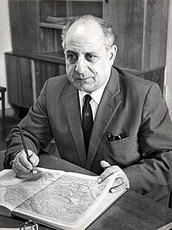 Həsən Əliyev — Azərbaycan alimi və ictimai-siyasi xadim