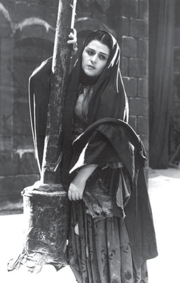 Firəngiz Əhmədovanın xatirəsi ehtiramla anılır