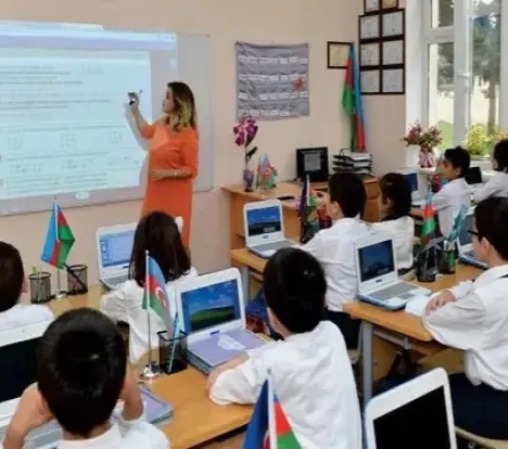 Orta məktəblər üçün yeni dərslik hazırlanacaq