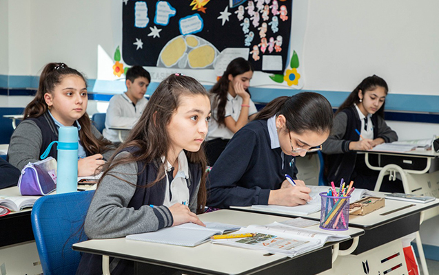 Dərslərdə yeni dövr: Azərbaycanda realdır və bunu artıq görürük