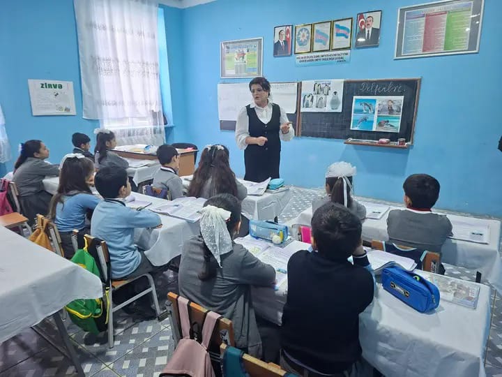 16 dekabr 2025 — Astara şəhər 4 nömrəli tam orta məktəbdə nümünəvi dərs keçirildi