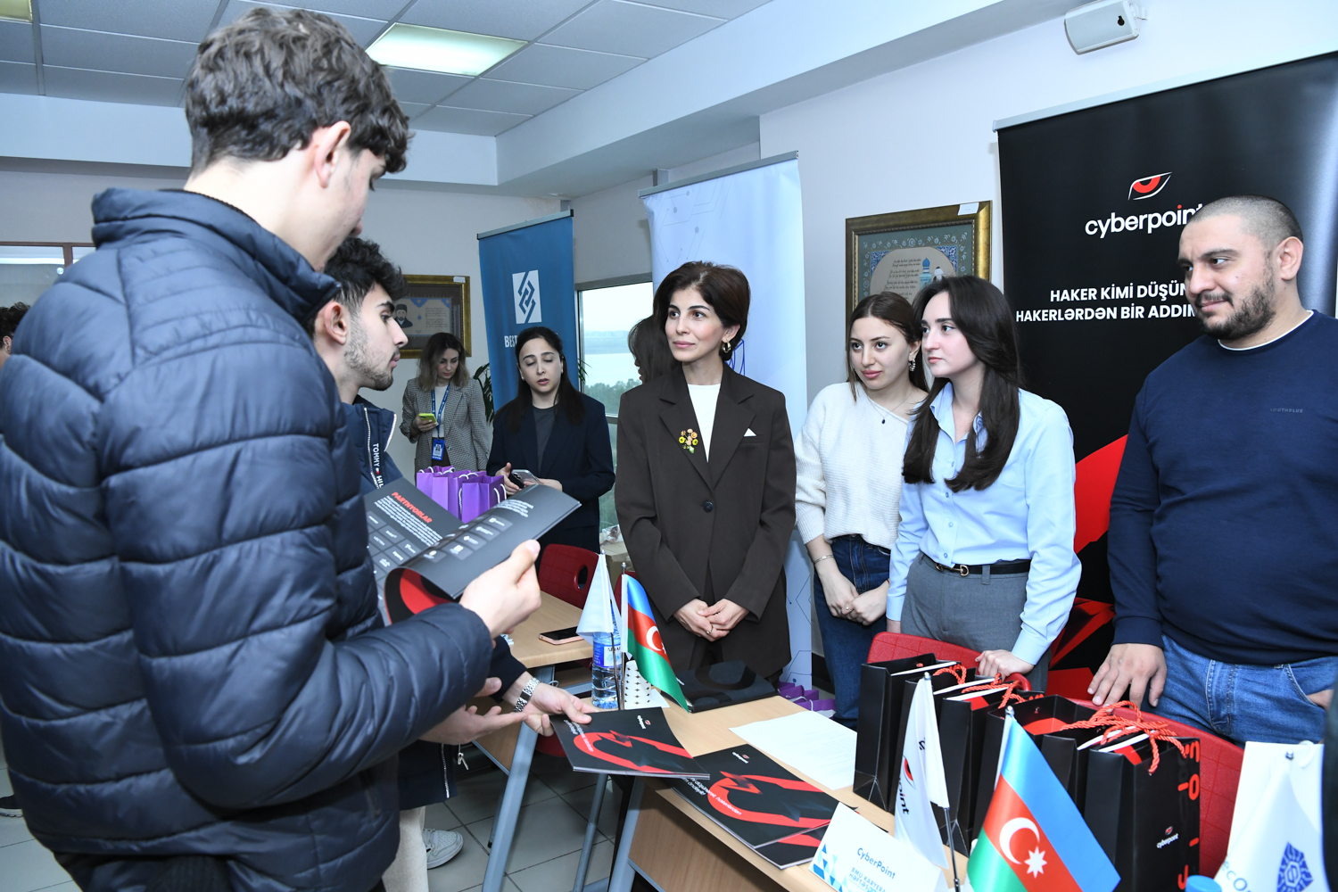 BMU-da “Karyera həftəsi” çərçivəsində növbəti sərgi təşkil olunub