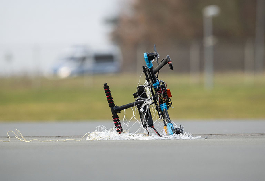 Almaniyada pilotsuz uçuş aparatlarına qarşı müdafiə mərkəzi açılıb