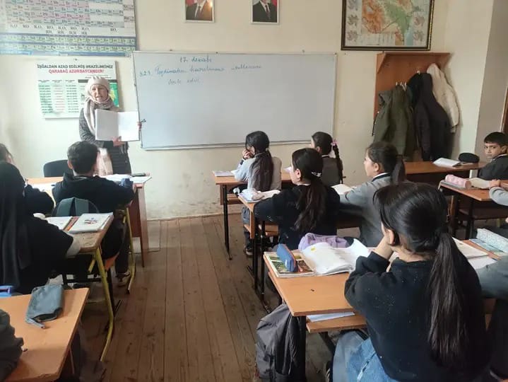 Riyaziyyat-informatika aylığı çərçivəsində dərsdinləmələr davam edir